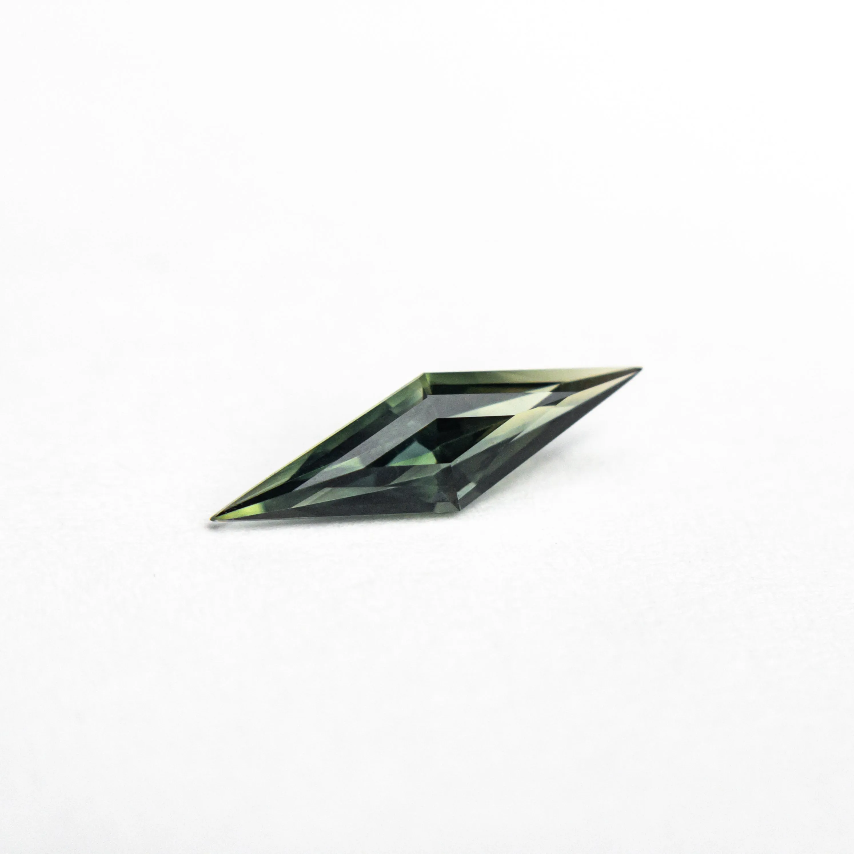 0.33ct 10.06x3.06x2.24mm Kite Step Cut Sapphire 25196-10