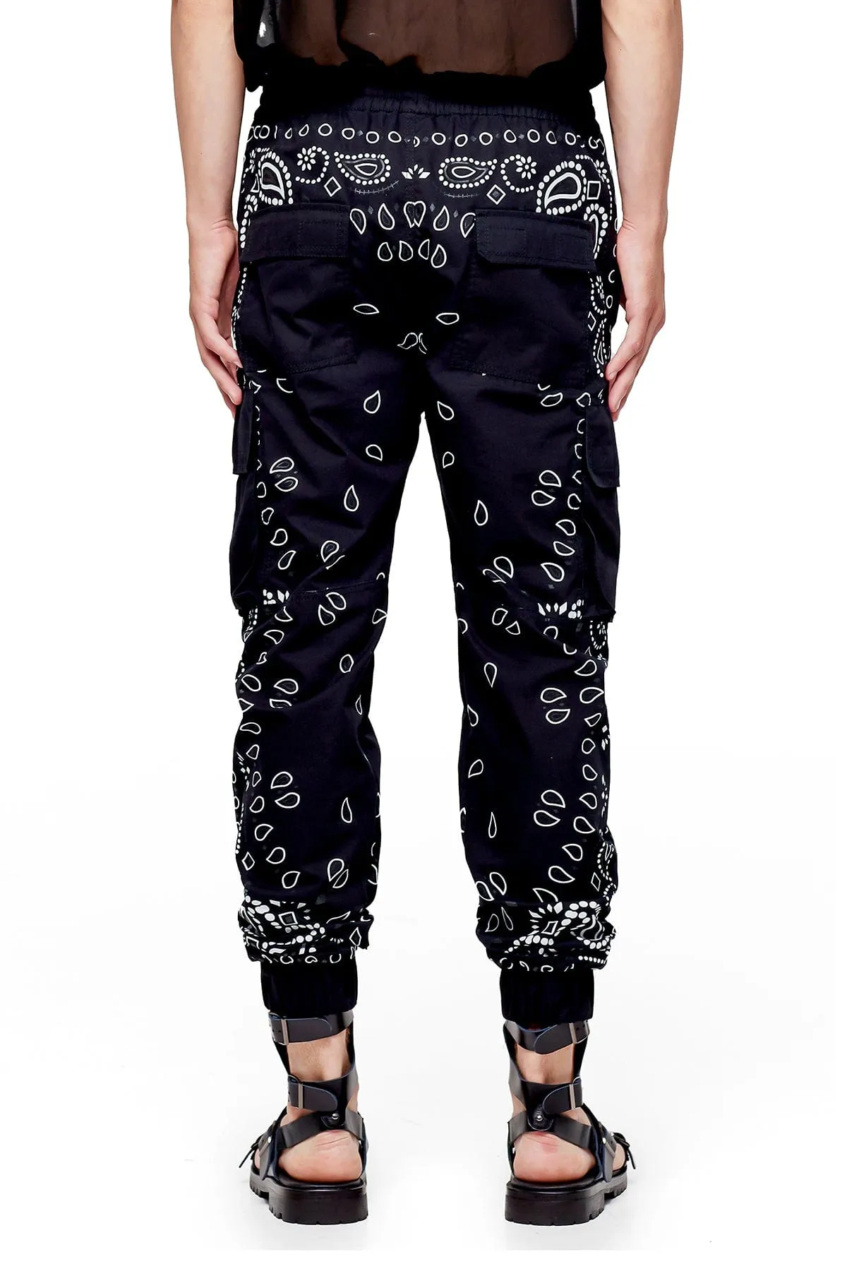 BANDANA CARGO PANTS IN BLACK